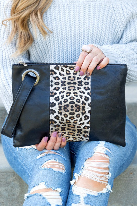 Bold Leopard Dual Tone Clutch