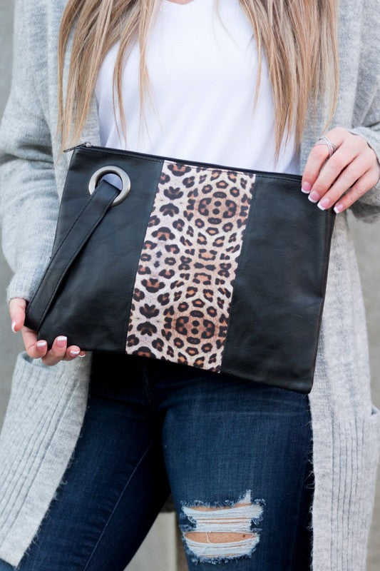 Bold Leopard Dual Tone Clutch